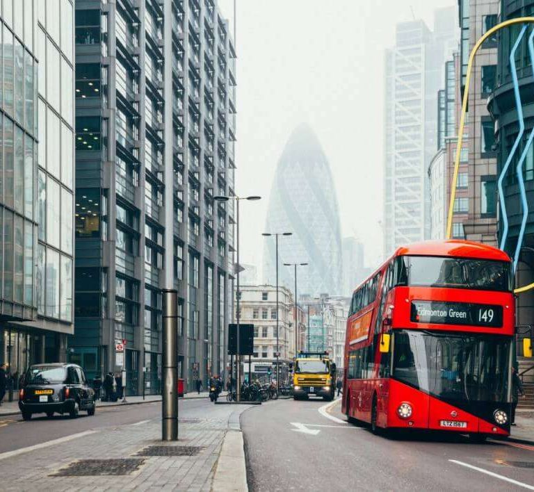 negative-space-thumb-red-double-decker-bus-london